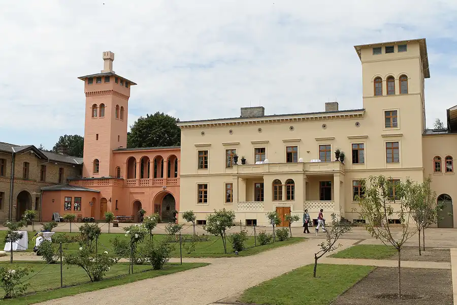 079 | 2011 | Potsdam | Krongut Bornstedt | © carsten riede fotografie