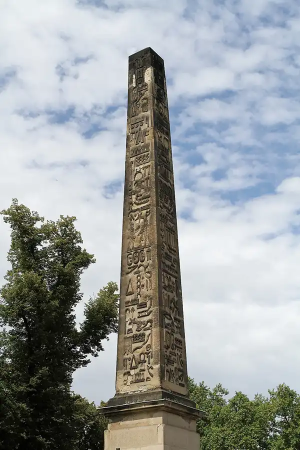 085 | 2011 | Potsdam | Obelisk | © carsten riede fotografie