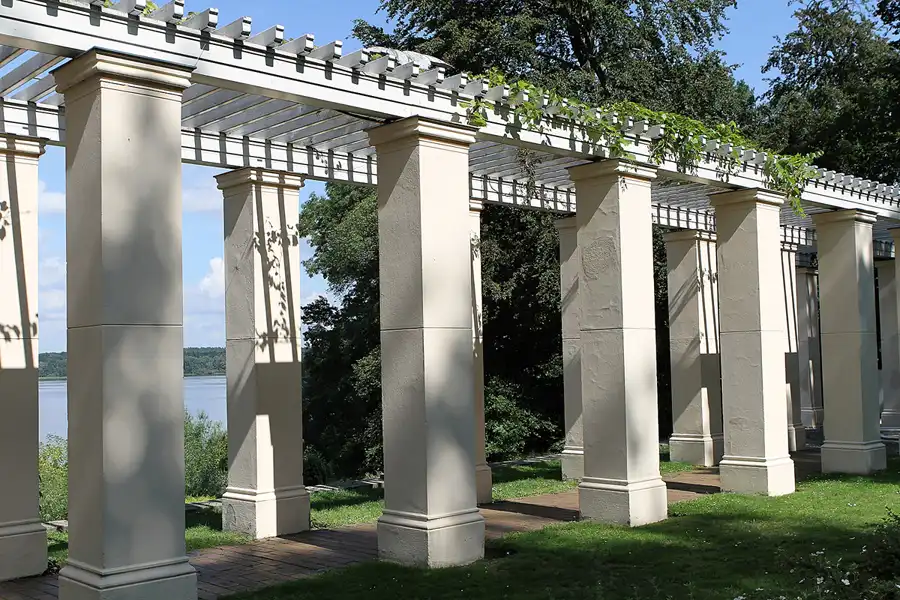 112 | 2011 | Berlin | Schloss Glienicke | © carsten riede fotografie