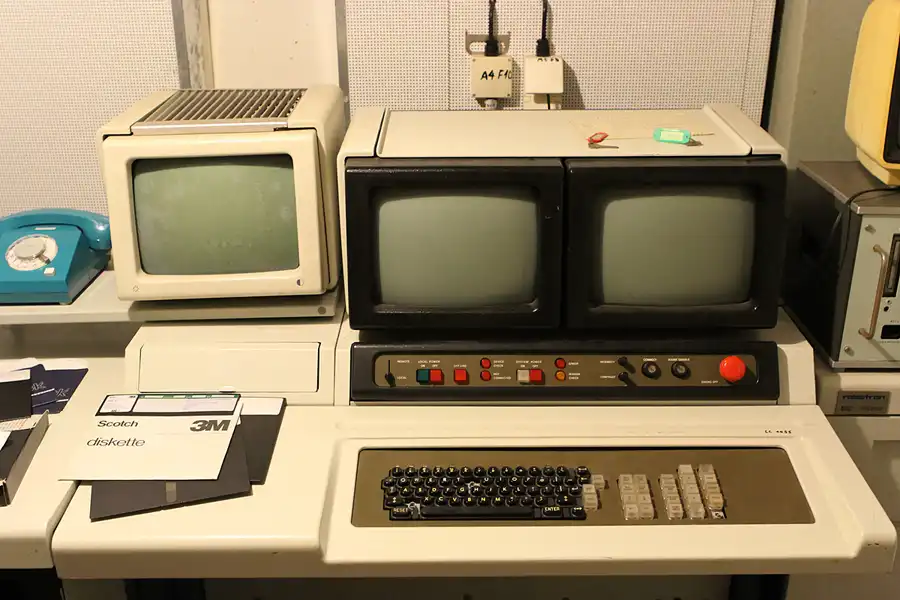 019 | 2011 | Kossa | Militär-Museum – Rechnerbunker | © carsten riede fotografie