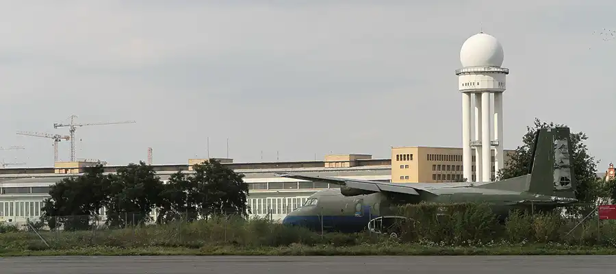 038 | 2011 | Berlin | Tempelhof Field | © carsten riede fotografie