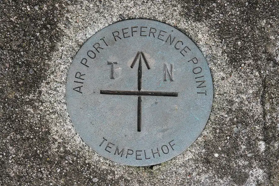 043 | 2011 | Berlin | Tempelhof Field | © carsten riede fotografie