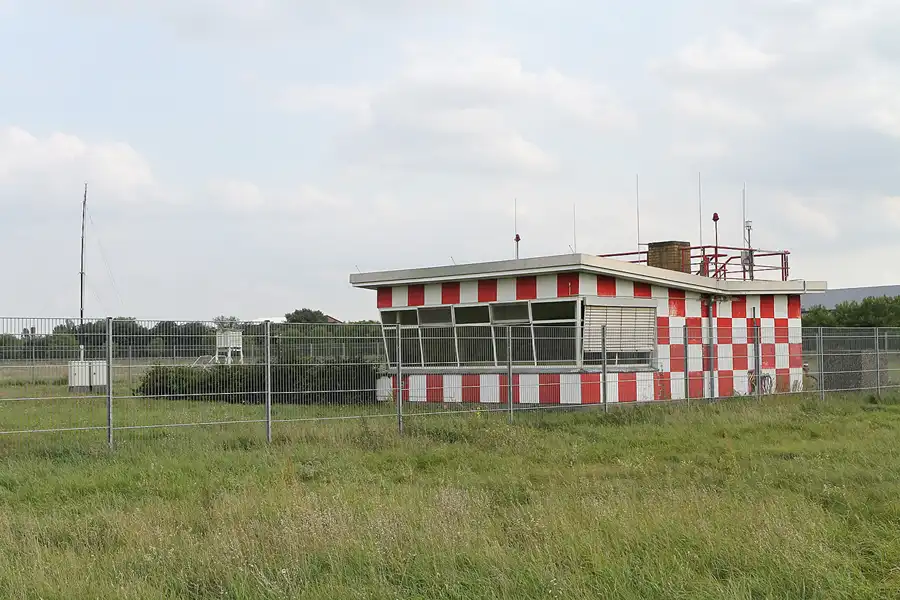050 | 2011 | Berlin | Tempelhof Field | © carsten riede fotografie