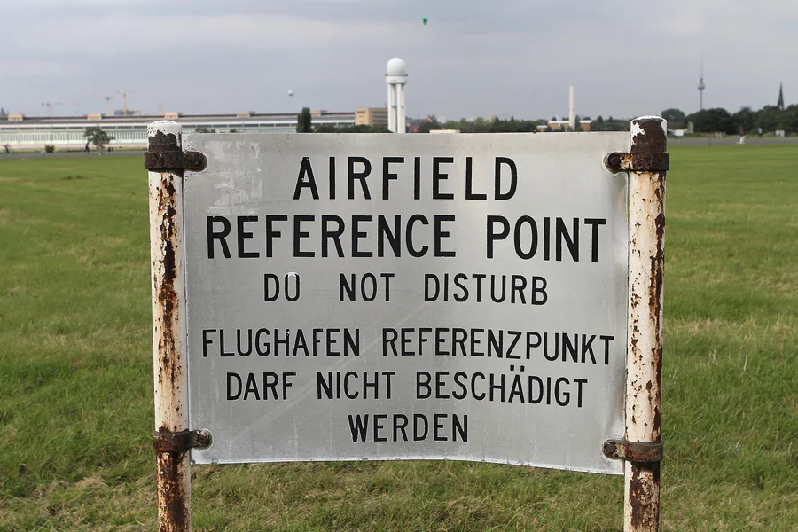 044 | 2011 | Berlin | Tempelhof Field | © carsten riede fotografie