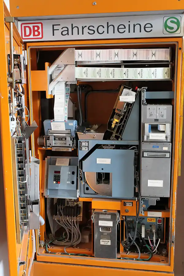 029 | 2011 | Griebnitzsee | S-Bahn Museum | © carsten riede fotografie