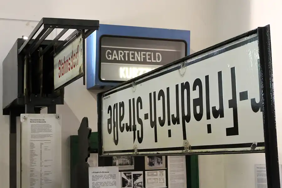 031 | 2011 | Griebnitzsee | S-Bahn Museum | © carsten riede fotografie