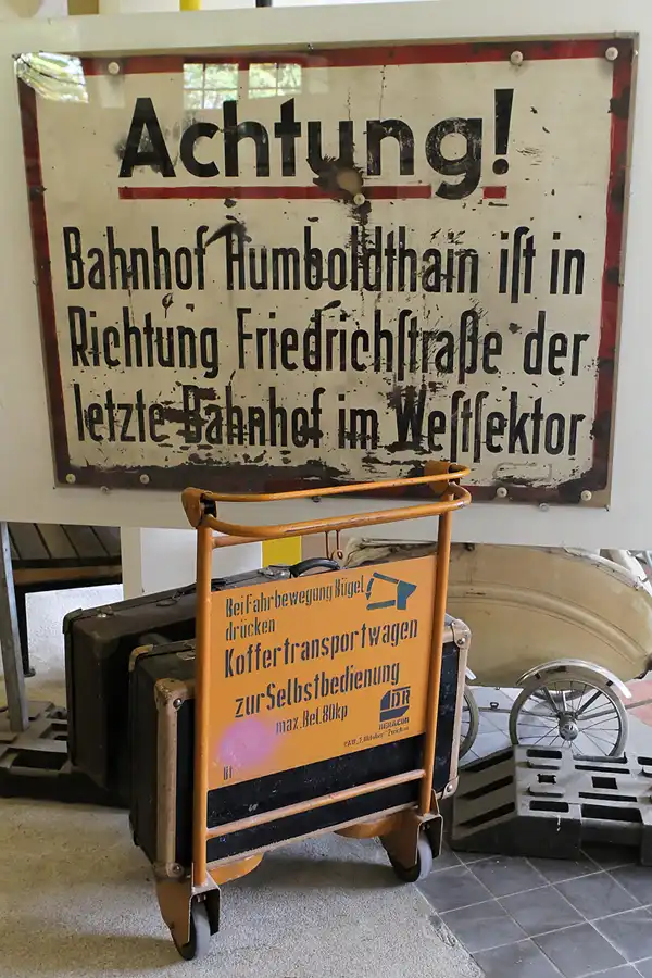 045 | 2011 | Griebnitzsee | S-Bahn Museum | © carsten riede fotografie