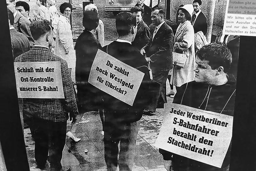 051 | 2011 | Griebnitzsee | S-Bahn Museum | © carsten riede fotografie