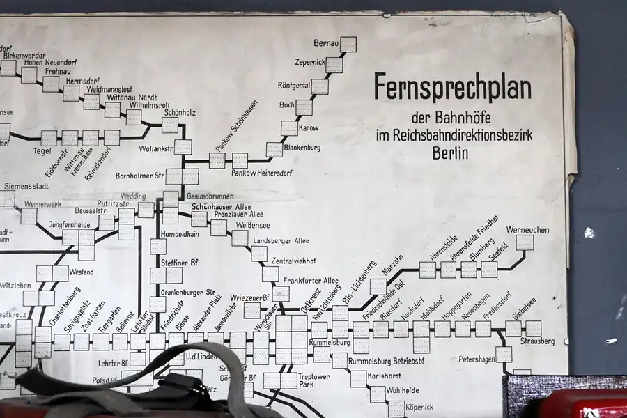 057 | 2011 | Griebnitzsee | S-Bahn Museum | © carsten riede fotografie