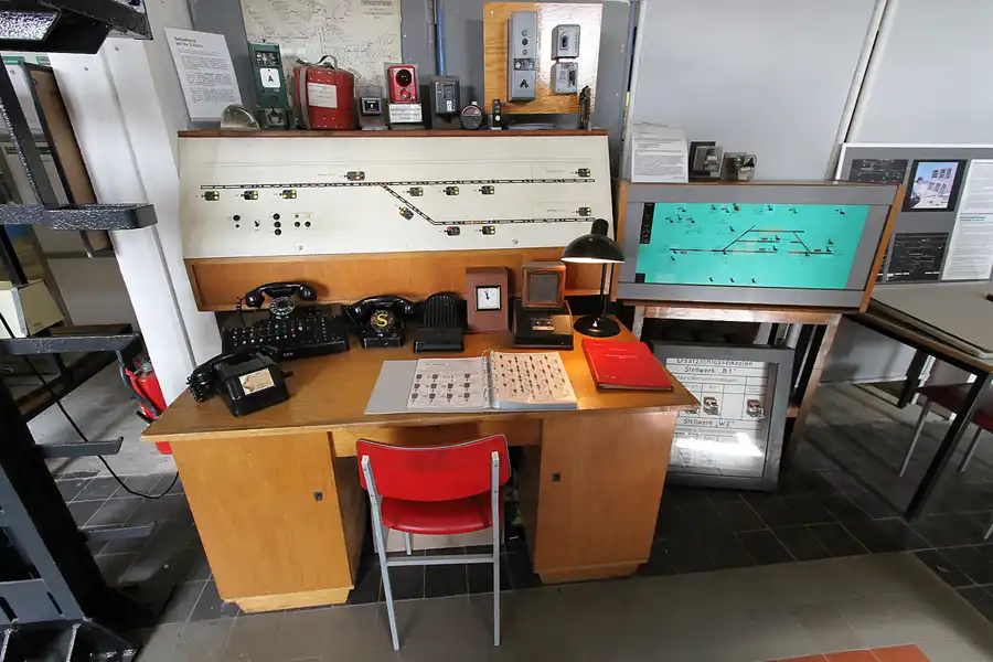 072 | 2011 | Griebnitzsee | S-Bahn Museum | © carsten riede fotografie