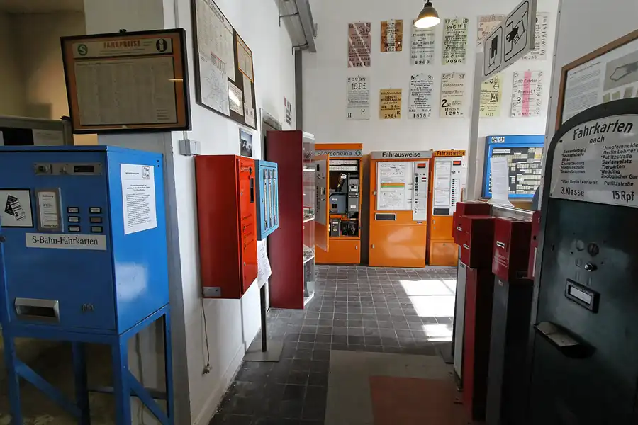 074 | 2011 | Griebnitzsee | S-Bahn Museum | © carsten riede fotografie