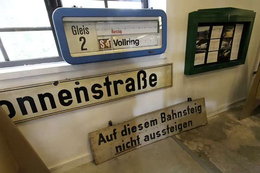 076 | 2011 | Griebnitzsee | S-Bahn Museum | © carsten riede fotografie