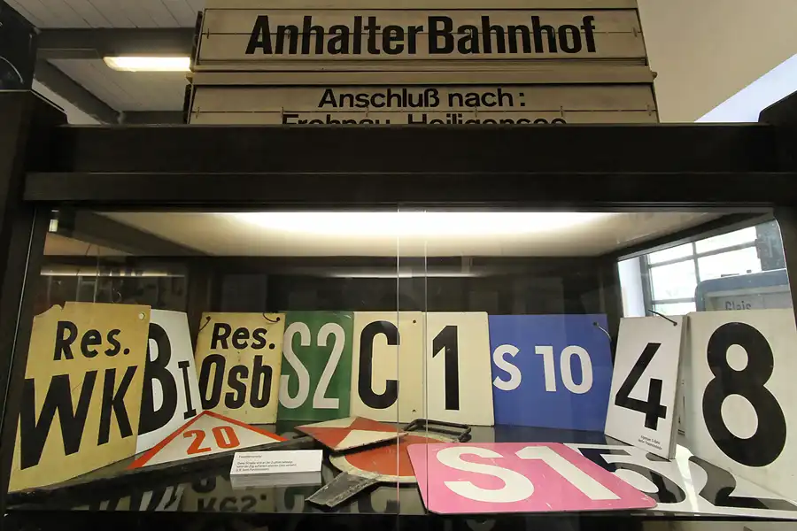 078 | 2011 | Griebnitzsee | S-Bahn Museum | © carsten riede fotografie