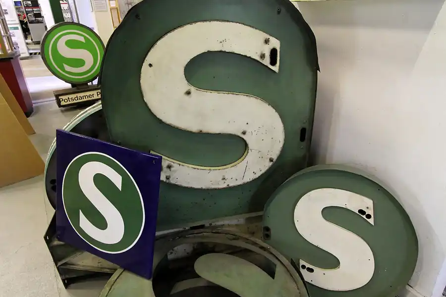 080 | 2011 | Griebnitzsee | S-Bahn Museum | © carsten riede fotografie