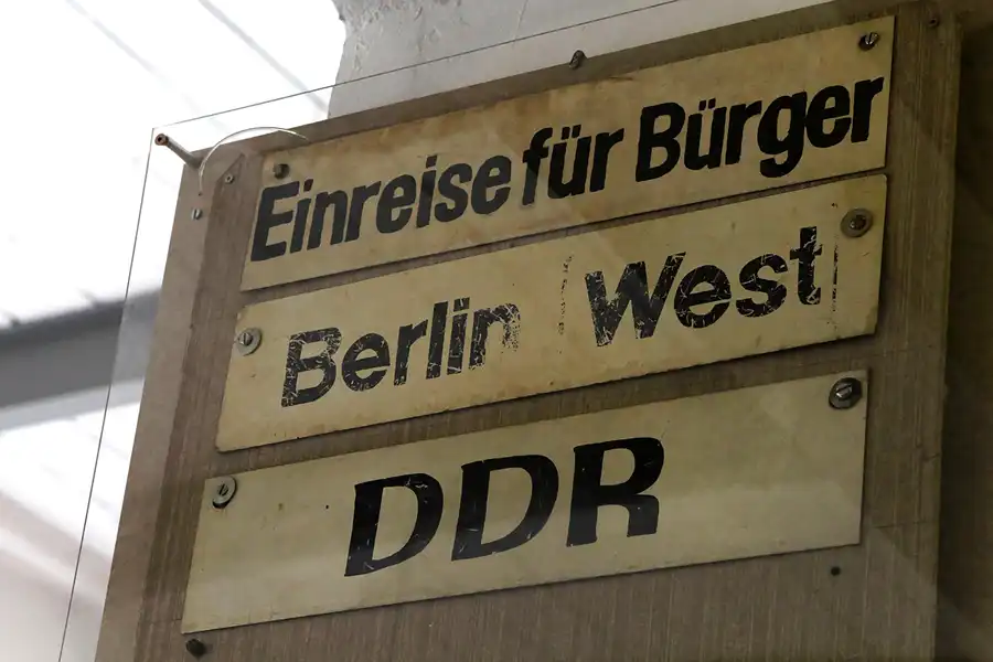 086 | 2011 | Griebnitzsee | S-Bahn Museum | © carsten riede fotografie