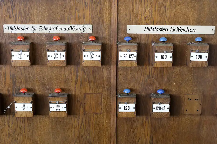 007 | 2011 | Berlin | U-Bahn Museum | © carsten riede fotografie