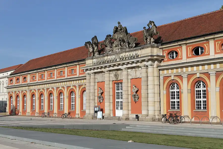 048 | 2011 | Potsdam | Breite Strasse – Filmmuseum | © carsten riede fotografie