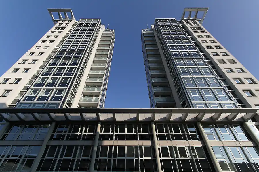 018 | 2011 | Berlin | Osthafen – Twin Towers | © carsten riede fotografie