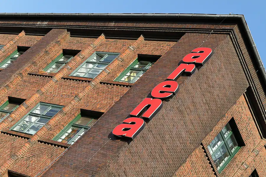 020 | 2011 | Berlin | Osthafen | © carsten riede fotografie