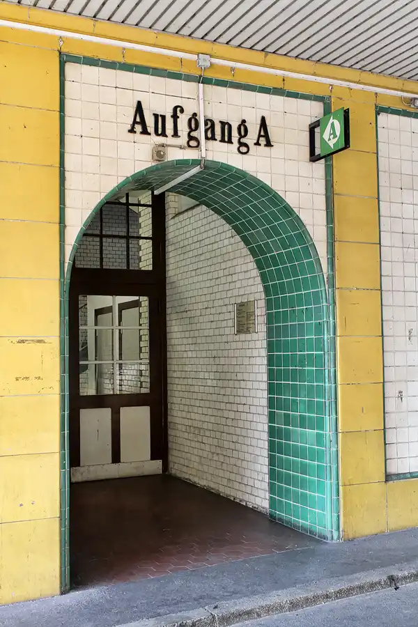 034 | 2011 | Berlin | Osthafen | © carsten riede fotografie