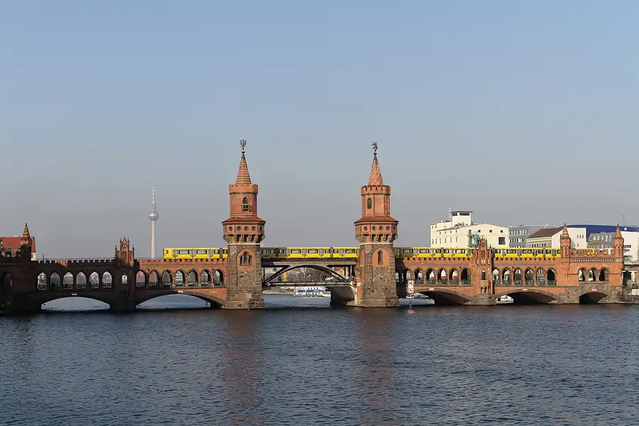 037 | 2011 | Berlin | Osthafen – Oberbaumbrücke | © carsten riede fotografie