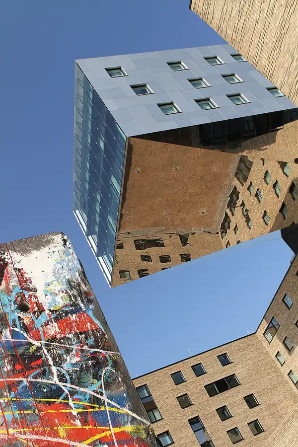 065 | 2011 | Berlin | Osthafen – nhow Hotel | © carsten riede fotografie