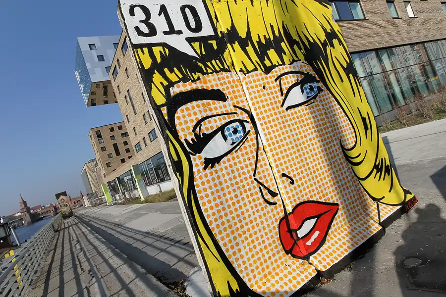 070 | 2011 | Berlin | Osthafen – nhow Hotel | © carsten riede fotografie