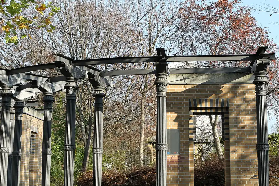 100 | 2011 | Berlin | Stadthausstrasse | © carsten riede fotografie