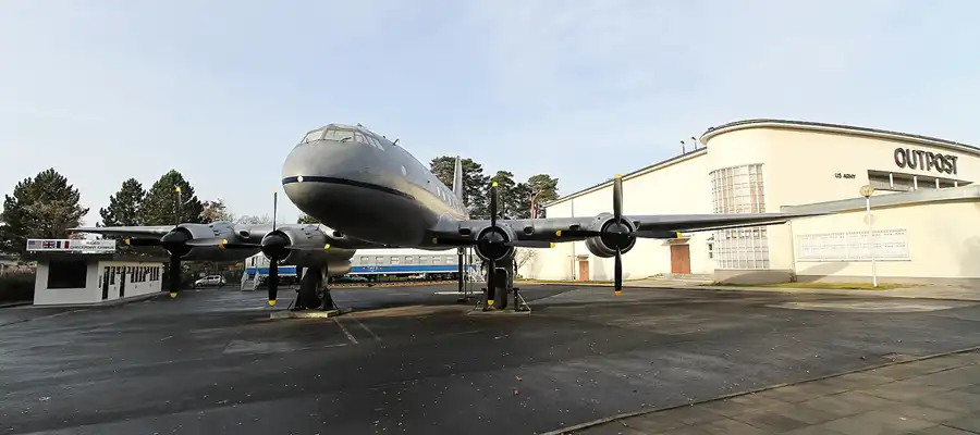 007 | 2011 | Berlin | Alliierten Museum | © carsten riede fotografie