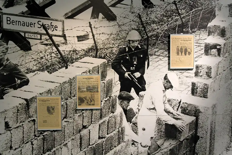 033 | 2011 | Berlin | Alliierten Museum | © carsten riede fotografie