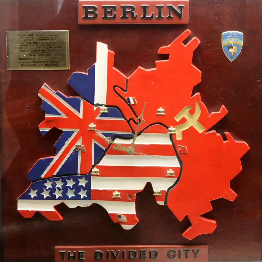 037 | 2011 | Berlin | Alliierten Museum | © carsten riede fotografie