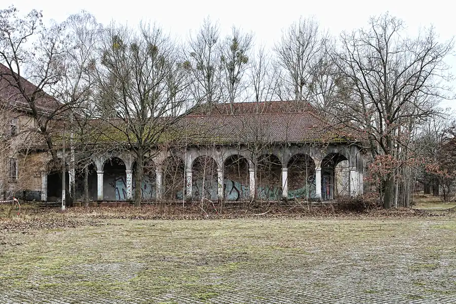 017 | 2011 | Döberitzer Heide | ehemalige russische Kasernen | © carsten riede fotografie