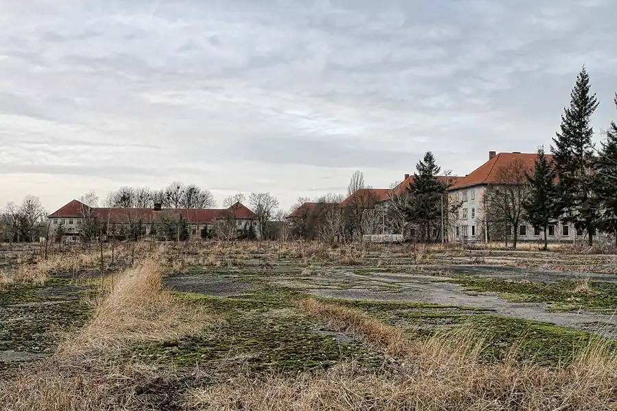 047 | 2011 | Döberitzer Heide | ehemalige russische Kasernen | © carsten riede fotografie