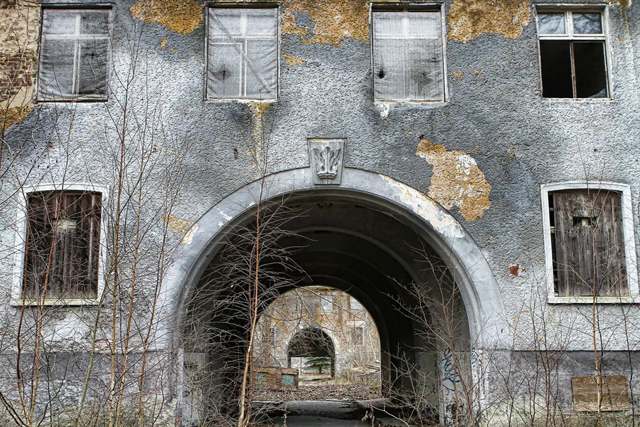 029 | 2011 | Döberitzer Heide | ehemalige russische Kasernen | © carsten riede fotografie
