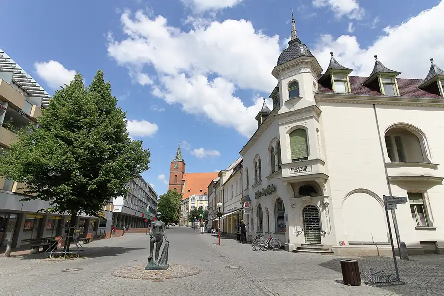 003 | 2012 | Bernau bei Berlin | Adler Apotheke | © carsten riede fotografie