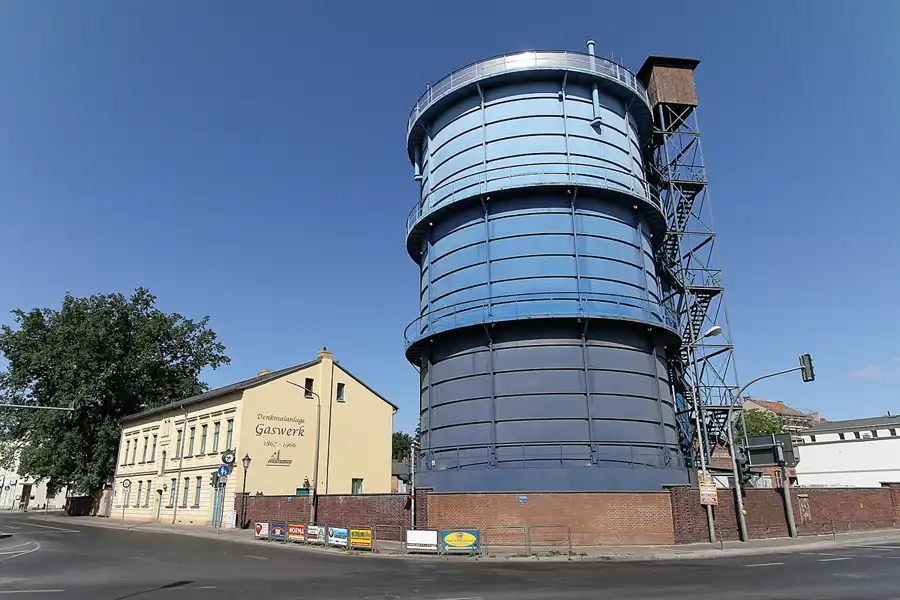 009 | 2012 | Bernau bei Berlin | Gaskessel – Das blaue Wunder von Bernau | © carsten riede fotografie