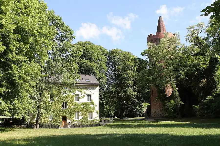 022 | 2012 | Bernau bei Berlin | Pulverturm | © carsten riede fotografie