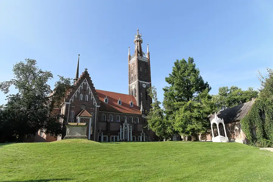 007 | 2012 | Wörlitz | Das Wörlitzer Gartenreich – St. Petri Kirche | © carsten riede fotografie