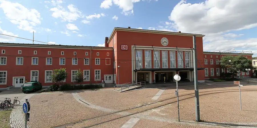 042 | 2012 | Dessau | Hauptbahnhof | © carsten riede fotografie