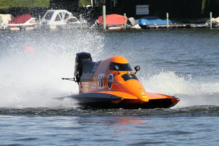 017 | 2012 | Berlin | Regattastrecke Grünau | Motorboot WM + EM – Grosser Preis von Deutschland – ADAC Masters | © carsten riede fotografie