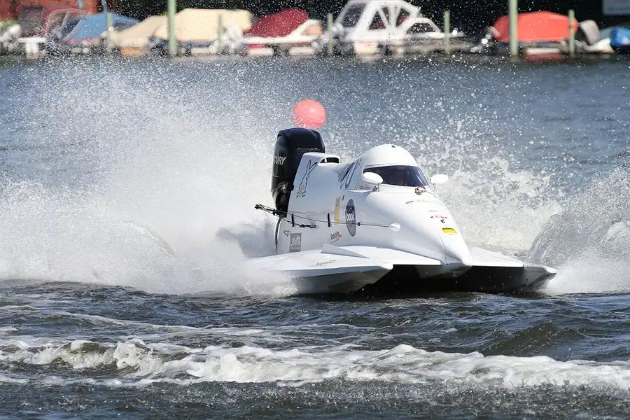 020 | 2012 | Berlin | Regattastrecke Grünau | Motorboot WM + EM – Grosser Preis von Deutschland – ADAC Masters | © carsten riede fotografie