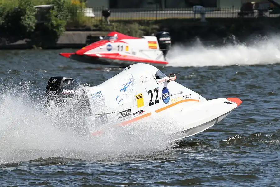 021 | 2012 | Berlin | Regattastrecke Grünau | Motorboot WM + EM – Grosser Preis von Deutschland – ADAC Masters | © carsten riede fotografie