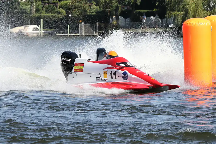 022 | 2012 | Berlin | Regattastrecke Grünau | Motorboot WM + EM – Grosser Preis von Deutschland – ADAC Masters | © carsten riede fotografie