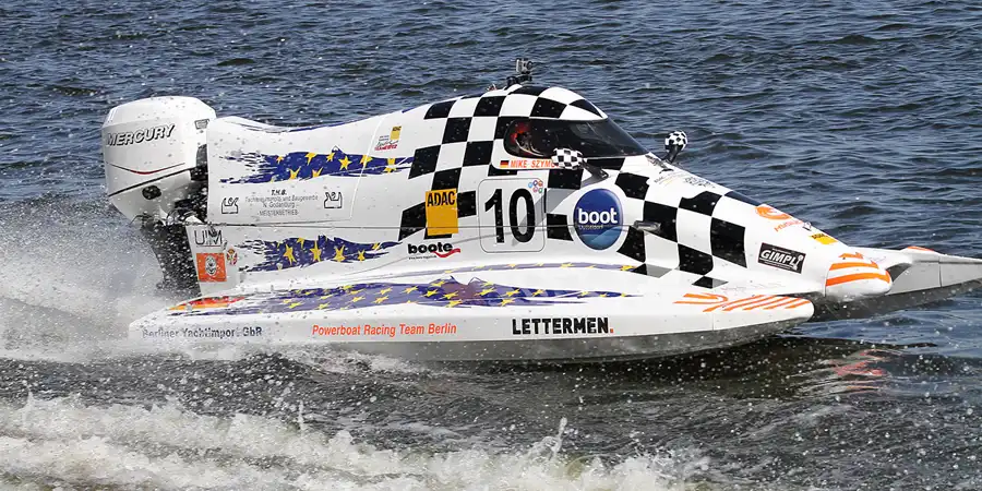 025 | 2012 | Berlin | Regattastrecke Grünau | Motorboot WM + EM – Grosser Preis von Deutschland – ADAC Masters | © carsten riede fotografie