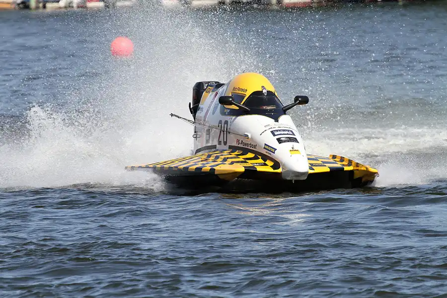 045 | 2012 | Berlin | Regattastrecke Grünau | Motorboot WM + EM – Grosser Preis von Deutschland – Formel ADAC | © carsten riede fotografie