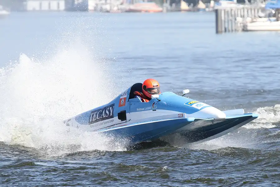 051 | 2012 | Berlin | Regattastrecke Grünau | Motorboot WM + EM – Grosser Preis von Deutschland – Formel R-1000 | © carsten riede fotografie