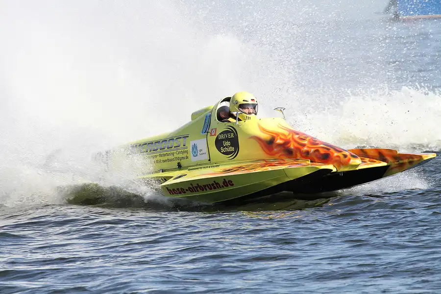 055 | 2012 | Berlin | Regattastrecke Grünau | Motorboot WM + EM – Grosser Preis von Deutschland – Formel R-1000 | © carsten riede fotografie