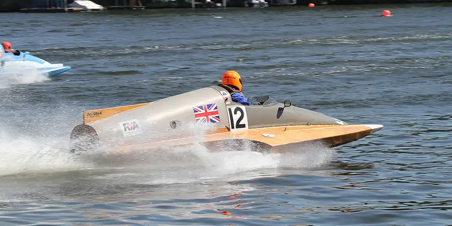 062 | 2012 | Berlin | Regattastrecke Grünau | Motorboot WM + EM – Grosser Preis von Deutschland – Formel R-1000 | © carsten riede fotografie