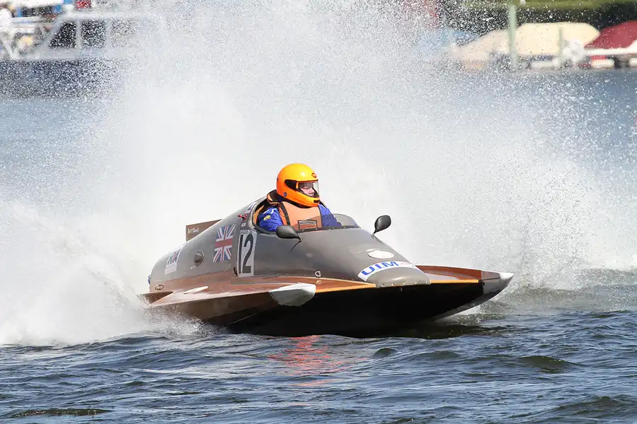 063 | 2012 | Berlin | Regattastrecke Grünau | Motorboot WM + EM – Grosser Preis von Deutschland – Formel R-1000 | © carsten riede fotografie