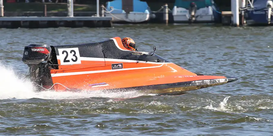 079 | 2012 | Berlin | Regattastrecke Grünau | Motorboot WM + EM – Grosser Preis von Deutschland – S-550 | © carsten riede fotografie